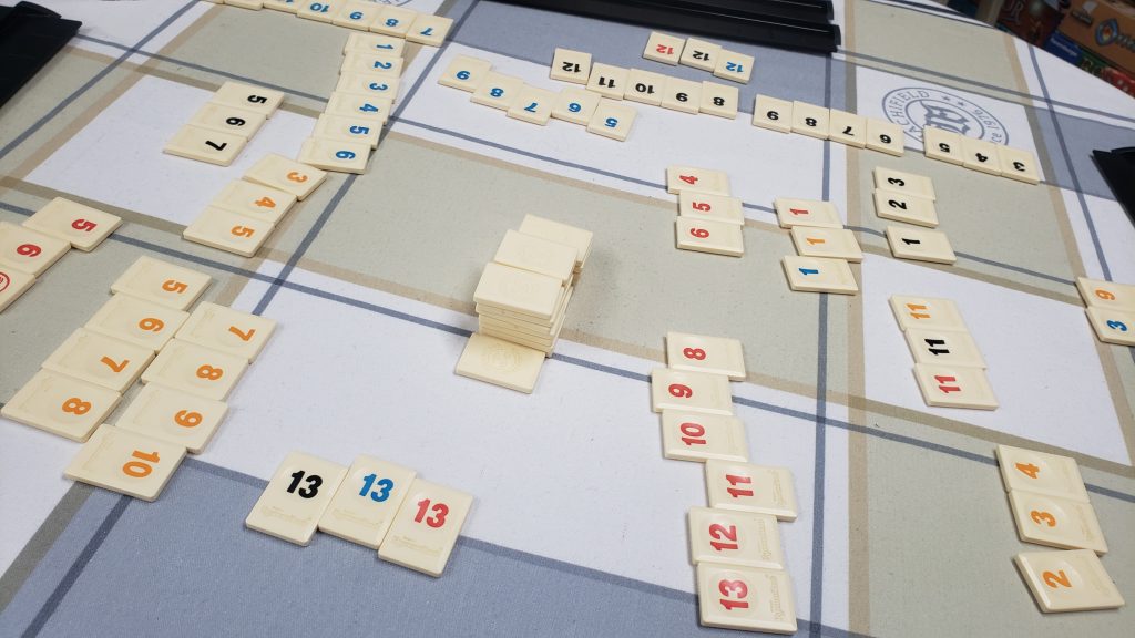 ラミィキューブ　ボードゲーム