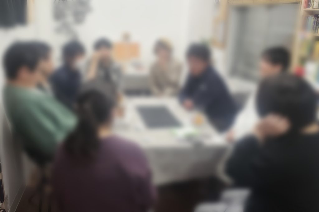 亞猫人狼会の様子